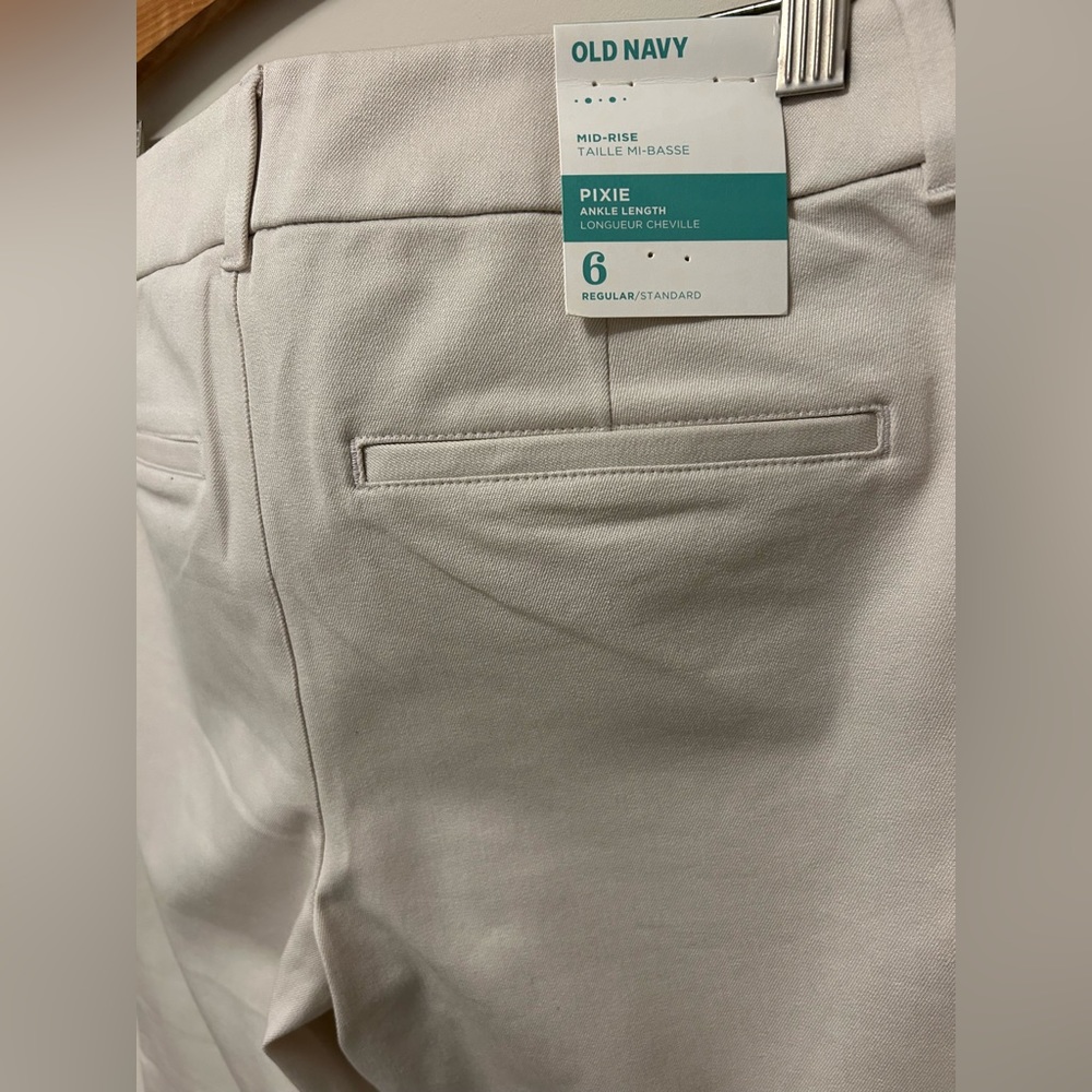 NWT OLD NAVY Pixie Pant - Ankle Length